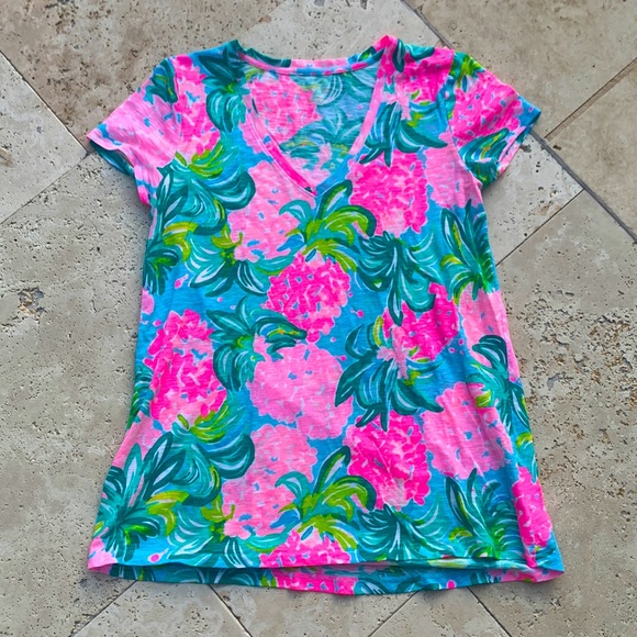 Lilly Pulitzer Tops - Lilly Pulitzer Shirt Pineapple XXS